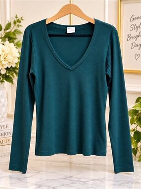 Teal V-Neck Long Sleeve Top